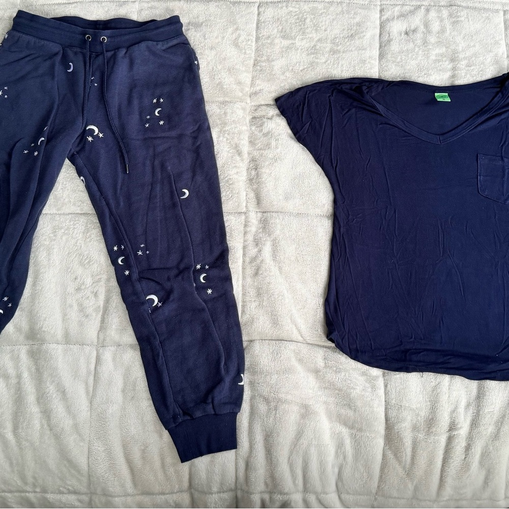 ⚠️Navy Pajama Set⚠️